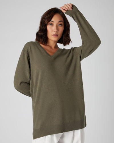N.Peal Women's V Neck Longline Cashmere Sweater Khaki Green